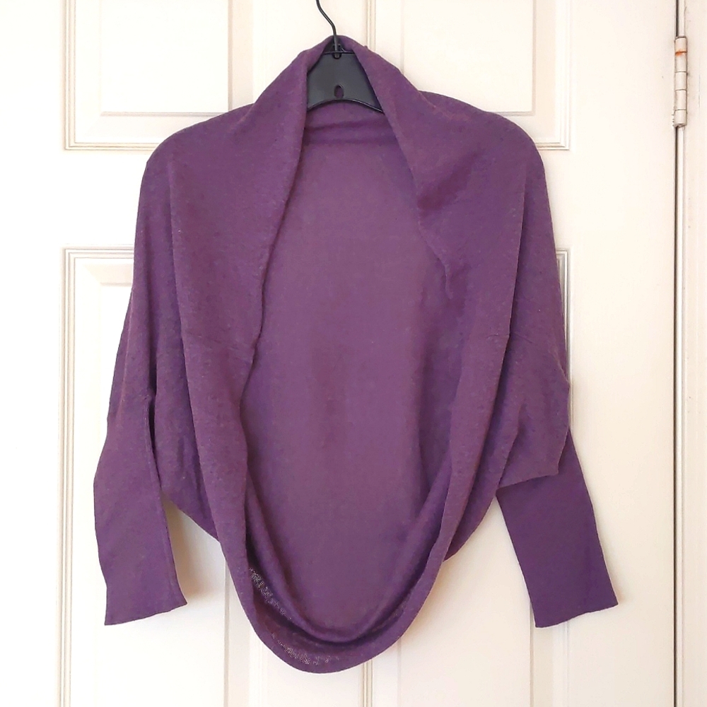 NWOT. Woman's Cotton/Cashmere blended shrug.